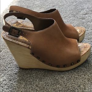 Sam Edelman tan wedge